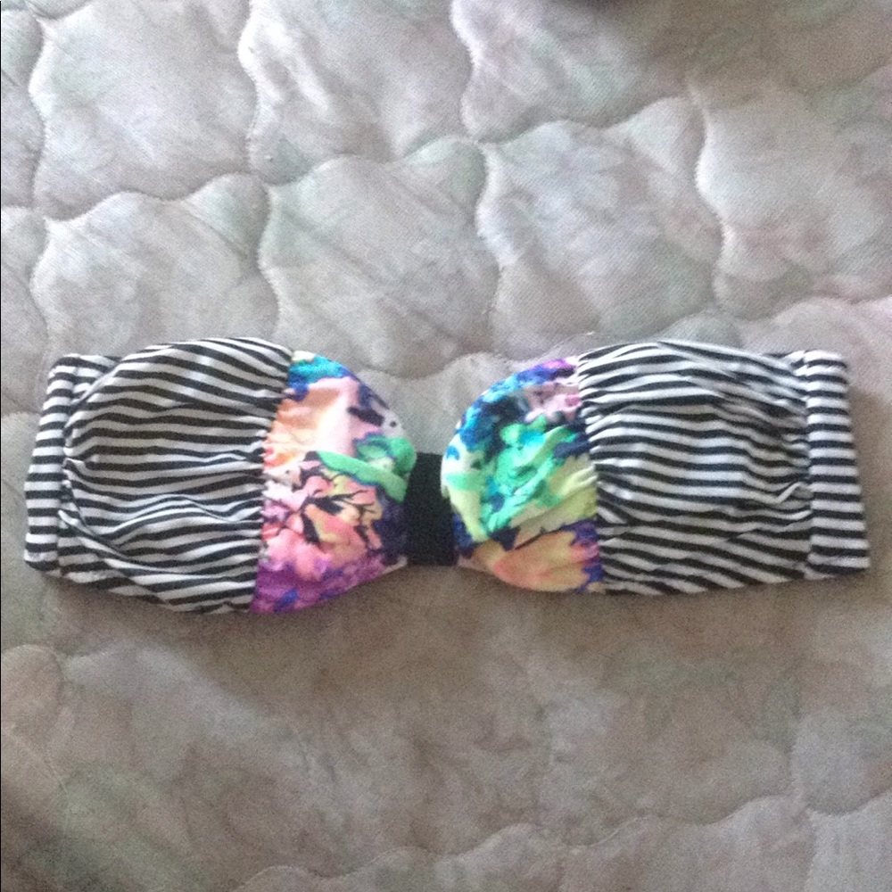Stripe/colorful Strapless VS bikini top
